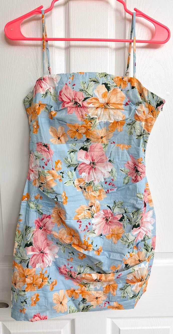 Lovely Day floral mini dress Medium resort vacation summer spring flowers blue